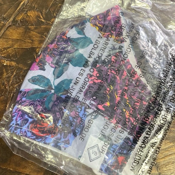 Vera Bradley Face Masks BRAND NWT - Picture 4 of 8